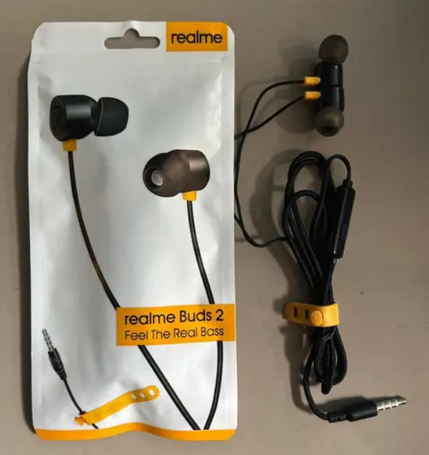 Wired earphones